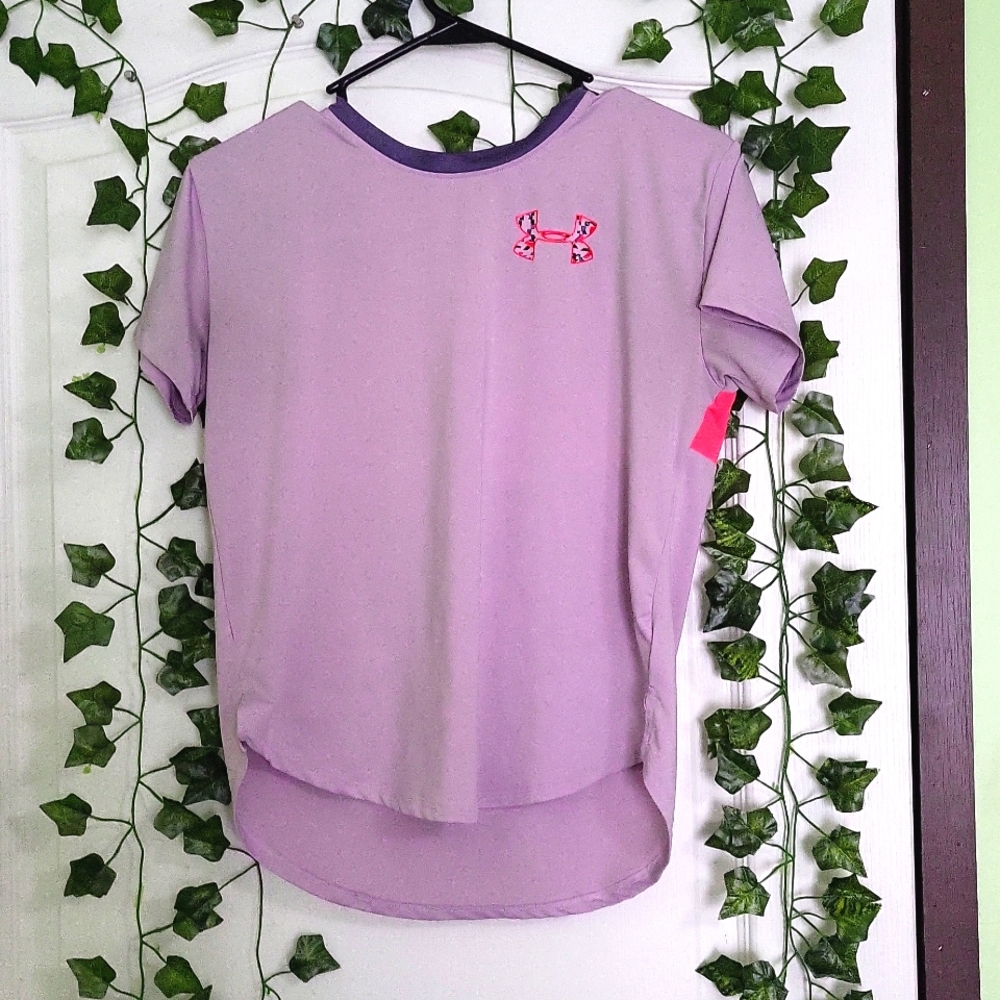 UnderArmour workout T. Dryfit. Very breathable. Size M.
